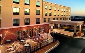 Courtyard By Marriott Lagrange